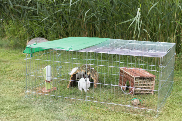 Protection solaire pour enclos