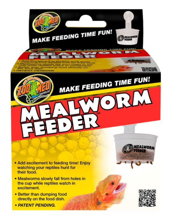 Hanging earthworm feeder